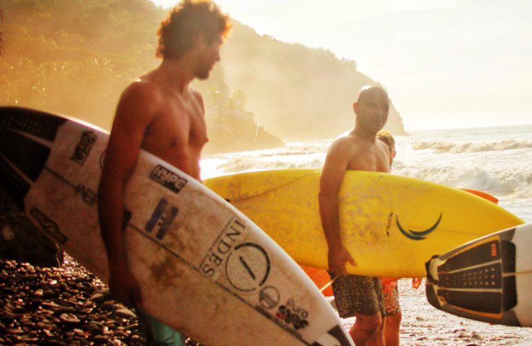 Surf-Bryan-Perez-y-Surfers-square